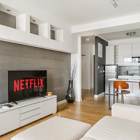 Cozy Family Apartments With Balcony Near Zlote Tarasy Warsaw Ngoại thất bức ảnh