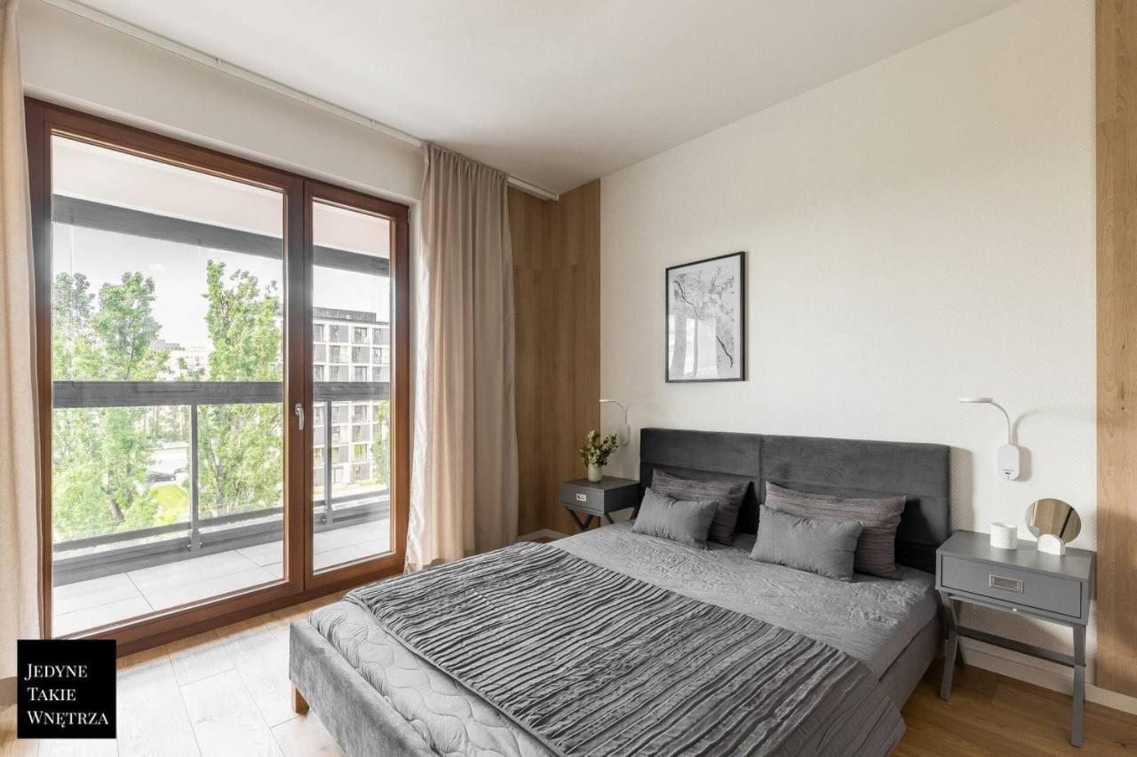 Cozy Family Apartments With Balcony Near Zlote Tarasy Warsaw Ngoại thất bức ảnh