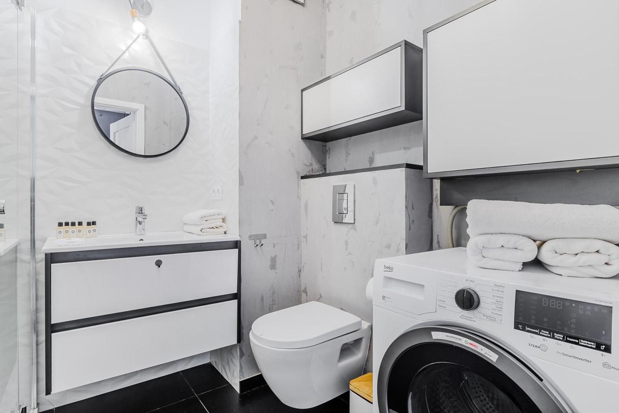 Cozy Family Apartments With Balcony Near Zlote Tarasy Warsaw Ngoại thất bức ảnh