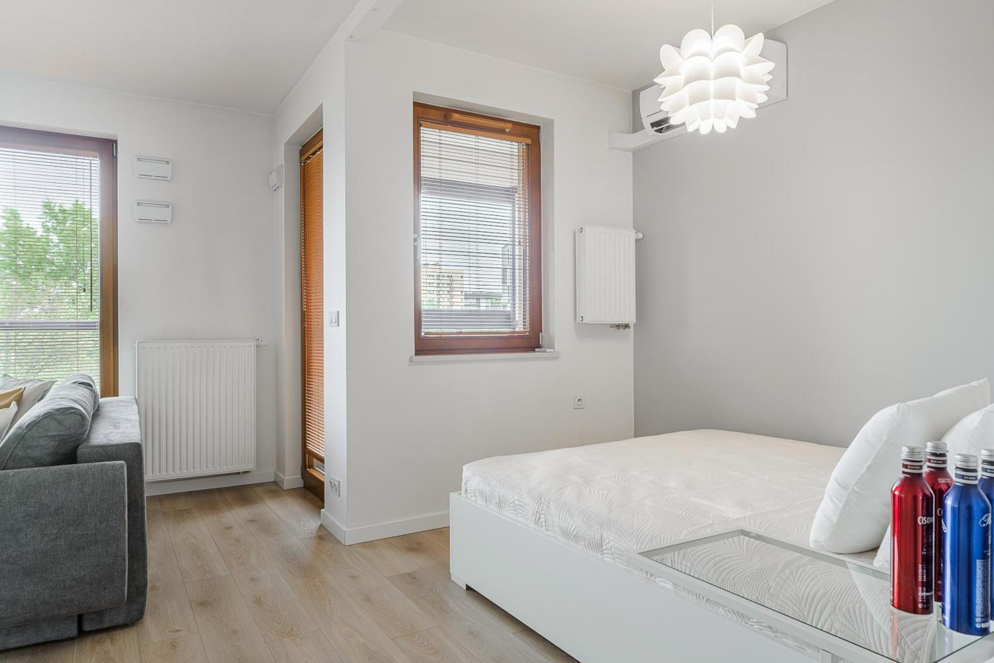 Cozy Family Apartments With Balcony Near Zlote Tarasy Warsaw Ngoại thất bức ảnh